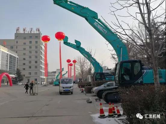 更換挖神鋼掘機的液壓油時應注意哪些細節？
